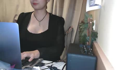 Snapshot of electrocute_me chatting on 21, 12, 2024 Julia Follow me on Onlyfansju grosroberts online show from 21, 12, 2024
