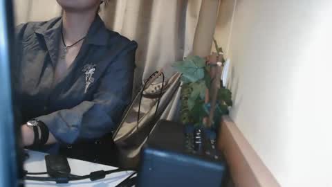 Snapshot of electrocute_me chatting on 12, 1, 2025 Julia Follow me on Onlyfansju grosroberts online show from 12, 1, 2025