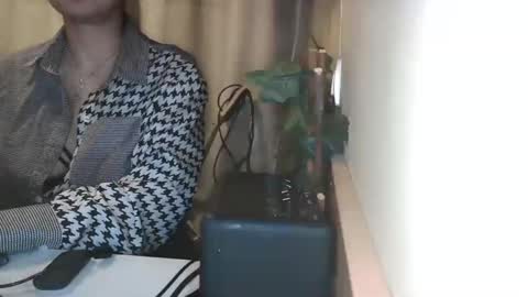 Snapshot of electrocute_me chatting on 2, 2, 2025 Julia Follow me on Onlyfansju grosroberts online show from 2, 2, 2025