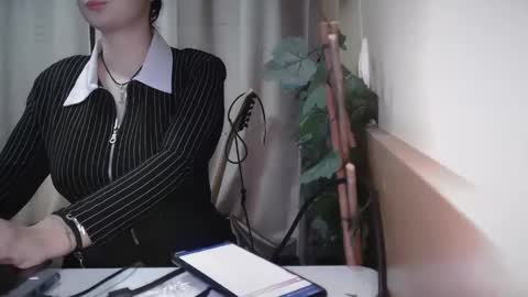 Snapshot of electrocute_me chatting on 16, 2, 2025 Julia Follow me on Onlyfansju grosroberts online show from 16, 2, 2025