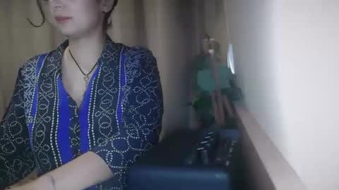Snapshot of electrocute_me chatting on 28, 2, 2025 Julia Follow me on Onlyfansju grosroberts online show from 28, 2, 2025