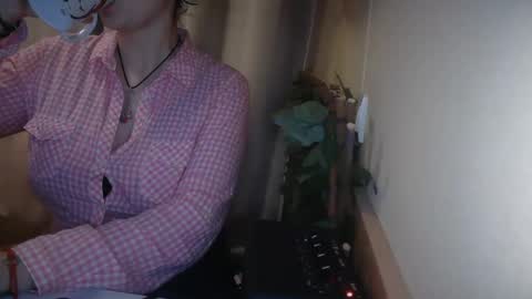 Snapshot of electrocute_me chatting on 2, 3, 2025 Julia Follow me on Onlyfansju grosroberts online show from 2, 3, 2025