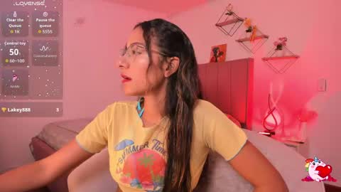 Snapshot of elegant_rouse chatting on 17, 5, 2026 Rouse online show from 17, 5, 2026