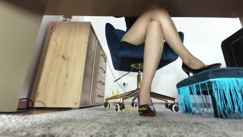 Snapshot of eleganzavogue chatting on 9, 4, 2026 eleganzavogue online show from 9, 4, 2026