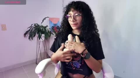 Snapshot of elektra_williams chatting on 18, 2, 2025 elektra_williams online show from 18, 2, 2025