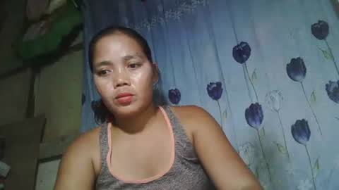 Snapshot of elena_babe33 chatting on 13, 10, 2025 elena_babe33 online show from 13, 10, 2025