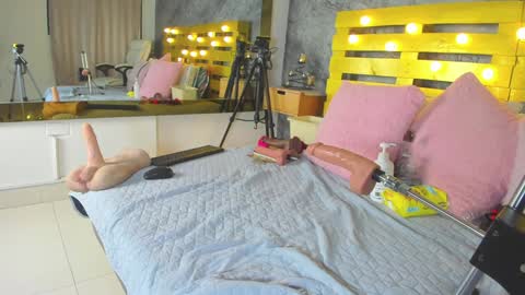 Elena online show from 30, 1, 2025