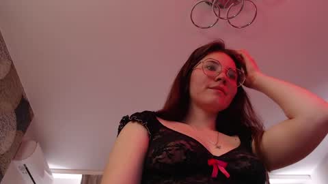 Snapshot of elena_vysotskaya chatting on 23, 4, 2026 Elena online show from 23, 4, 2026