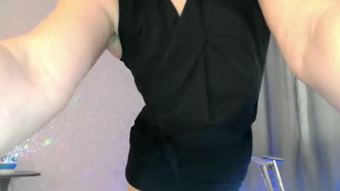 Snapshot of elenaza chatting on 27, 4, 2026 elenaza online show from 27, 4, 2026