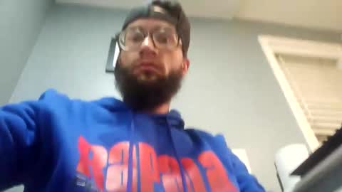 Snapshot of elephant_titus chatting on 4, 5, 2026 elephant_titus online show from 4, 5, 2026