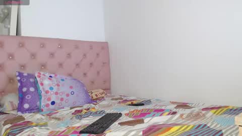 elettra_parisi19 online show from 8, 3, 2025