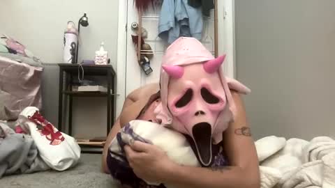 elfspit online show from 5, 10, 2025