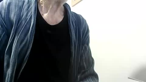 elfyonee online show from 14, 12, 2025