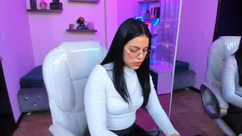 Eliie online show from 5, 2, 2025