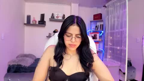 Eliie online show from 10, 2, 2025