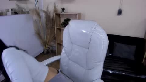 Eliie online show from 26, 9, 2025