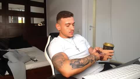 Snapshot of elijahthorne chatting on 4, 2, 2026 ElijahThorne online show from 4, 2, 2026