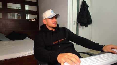 Snapshot of elijahthorne chatting on 9, 2, 2026 ElijahThorne online show from 9, 2, 2026