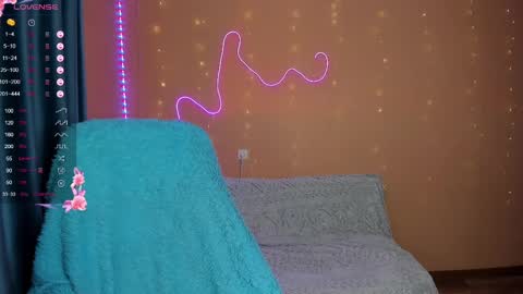 Snapshot of elina__rose chatting on 8, 3, 2025 Elina online show from 8, 3, 2025