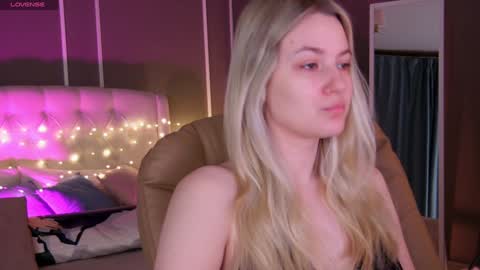 Snapshot of elina_nortas chatting on 9, 2, 2025 Elina online show from 9, 2, 2025
