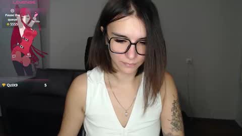 Snapshot of elina_posh chatting on 4, 12, 2025 Liza online show from 4, 12, 2025