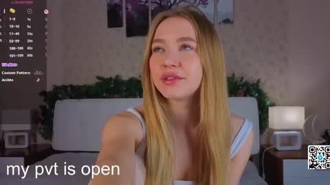 Elina online show from 15, 12, 2025