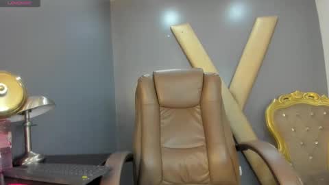 Elinne hendrix  online show from 15, 9, 2025