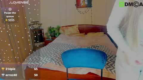 Snapshot of elinor_faith chatting on 11, 1, 2025 elinor_faith online show from 11, 1, 2025