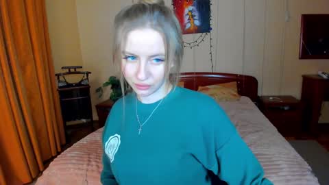 Snapshot of elinor_faith chatting on 2, 2, 2025 elinor_faith online show from 2, 2, 2025