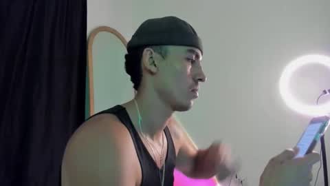 Snapshot of elio_dicaprio chatting on 7, 11, 2025 elio_dicaprio online show from 7, 11, 2025