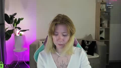 Snapshot of elira_vane chatting on 6, 8, 2026 Elira Vane online show from 6, 8, 2026