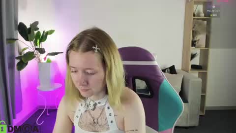 Snapshot of elira_vane chatting on 7, 8, 2026 Elira Vane online show from 7, 8, 2026
