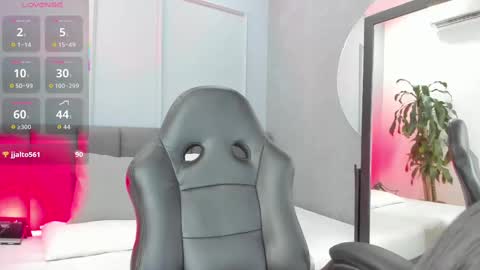 Elisa online show from 21, 9, 2025