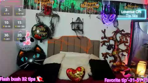 Elizabeth  online show from 28, 10, 2025