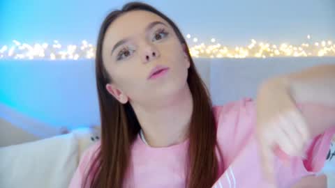 ElisabethDavis online show from 24, 1, 2025