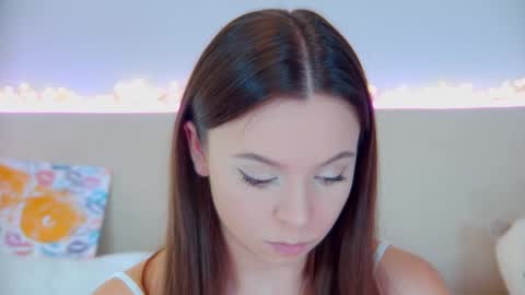 ElisabethDavis online show from 25, 2, 2025