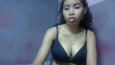 Snapshot of elisabethee chatting on 8, 4, 2026 elisabethee online show from 8, 4, 2026