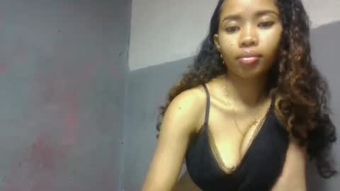 Snapshot of elisabethee chatting on 10, 4, 2026 elisabethee online show from 10, 4, 2026