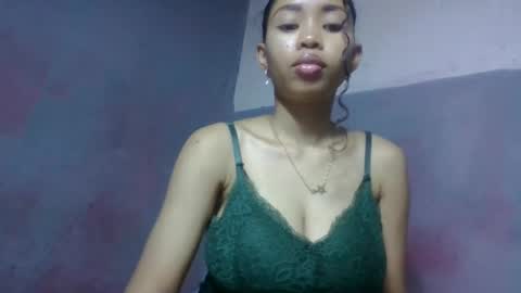 Snapshot of elisabethee chatting on 23, 4, 2026 elisabethee online show from 23, 4, 2026