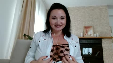 Snapshot of elise_bliss69 chatting on 25, 9, 2025 elise_bliss69 online show from 25, 9, 2025