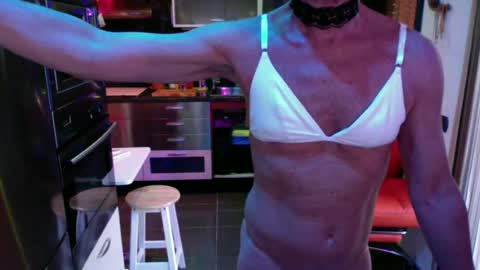 Snapshot of elise_tv chatting on 12, 7, 2026 Barbie online show from 12, 7, 2026