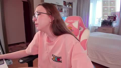 Snapshot of elisejays chatting on 3, 2, 2025 Elise online show from 3, 2, 2025