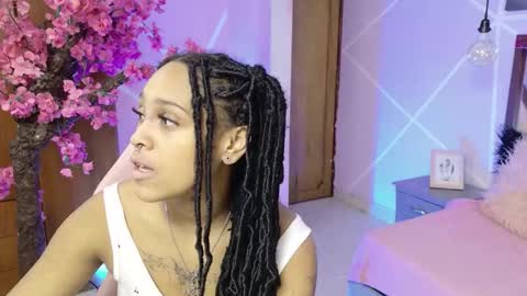 Snapshot of elit_noa chatting on 16, 12, 2025 elit noa online show from 16, 12, 2025