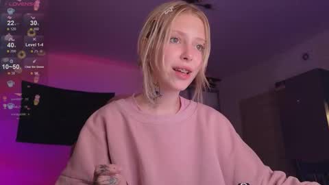 Snapshot of eliza_sadcat chatting on 13, 10, 2025 Elizabeth online show from 13, 10, 2025
