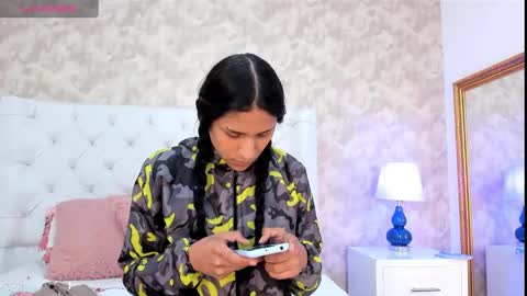 Elizabet Taylor online show from 4, 1, 2025