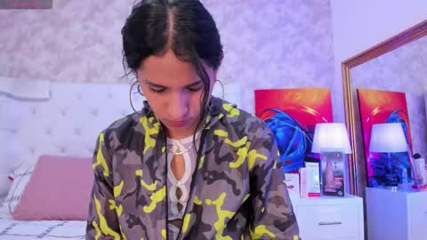 Elizabet Taylor online show from 8, 9, 2025