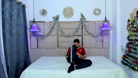 Girl Melanie And boys Neithan  Alex online show from 29, 12, 2024