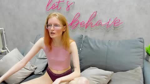 Snapshot of elizabeth_harpper chatting on 4, 3, 2025 Elizabeth online show from 4, 3, 2025