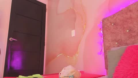 Snapshot of elizabeth_roman chatting on 28, 12, 2024 Montserrath online show from 28, 12, 2024