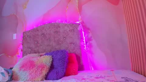 Snapshot of elizabeth_roman chatting on 19, 2, 2025 Montserrath online show from 19, 2, 2025